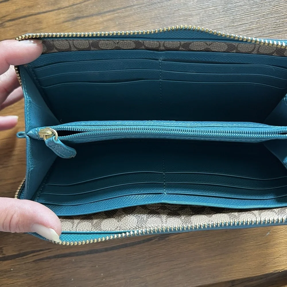 Coach F54007 Crossgrain Accordion Zip Around Leather Wallet Teal Blue